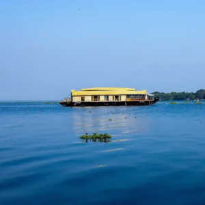 Premium private houseboat cruise Kumarakom backwaters honeymoon Kerala 2026
