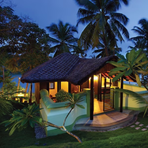 Fragrant Nature Backwater Resort Paravur luxury lakeside villa Kerala honeymoon HM-10A