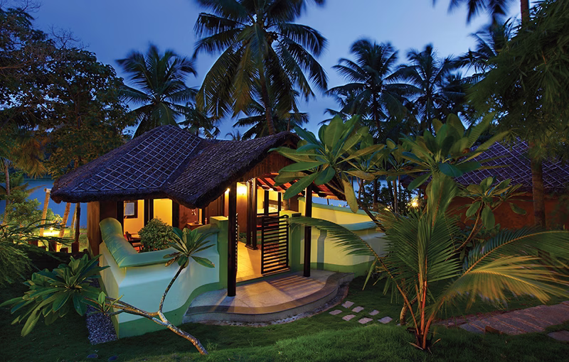 Fragrant Nature Backwater Resort Paravur luxury lakeside villa Kerala honeymoon HM-10A