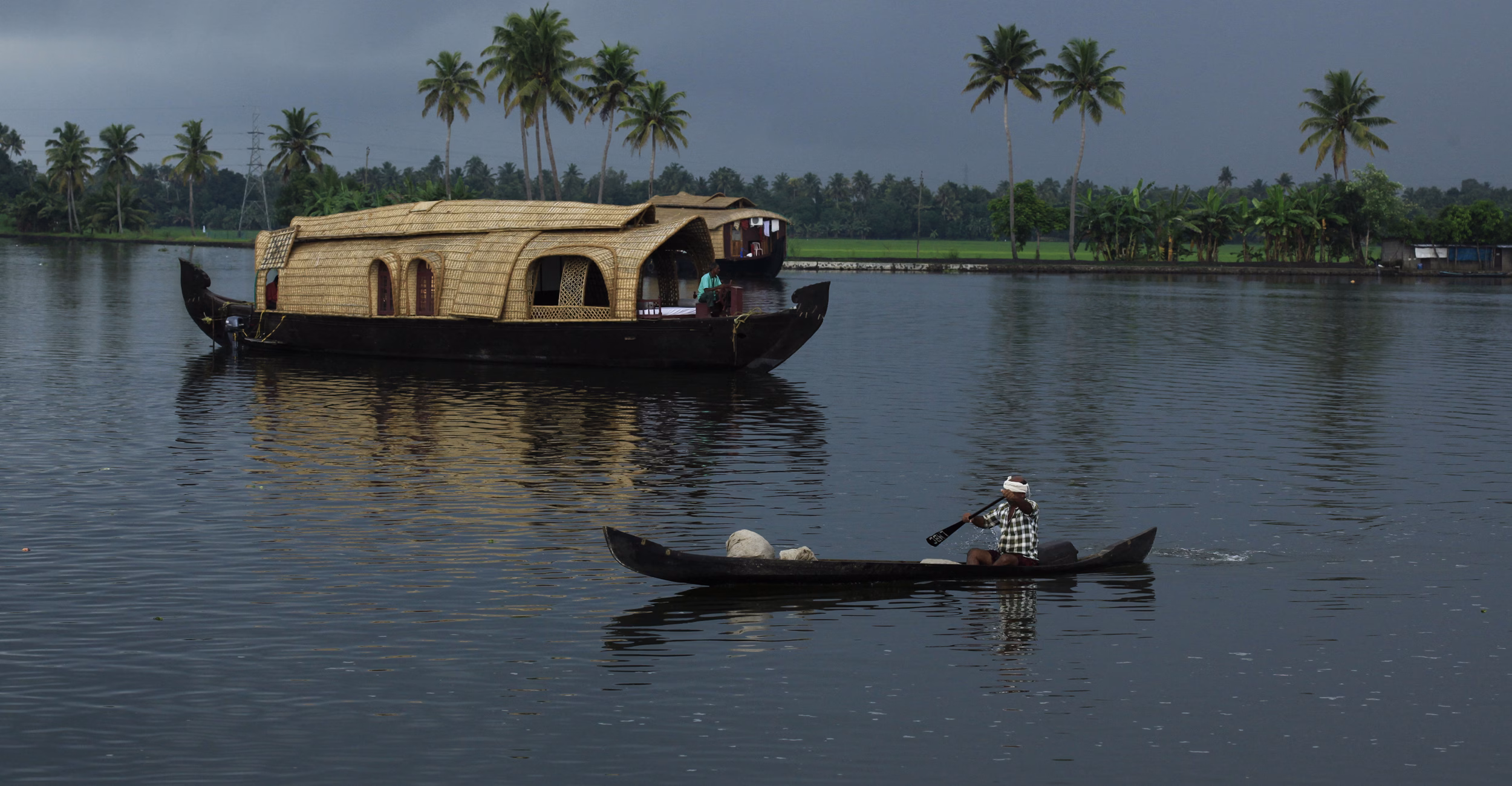 kerala houseboat honeymoon alleppey backwaters romantic couple private houseboat